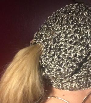 Anleitung Edelbeanie mit Loch für Zopf, auch als Set 
